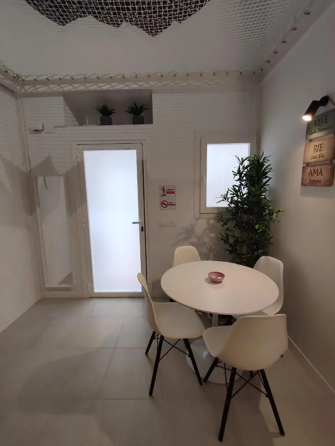 Carihuela Home 托雷莫利诺斯